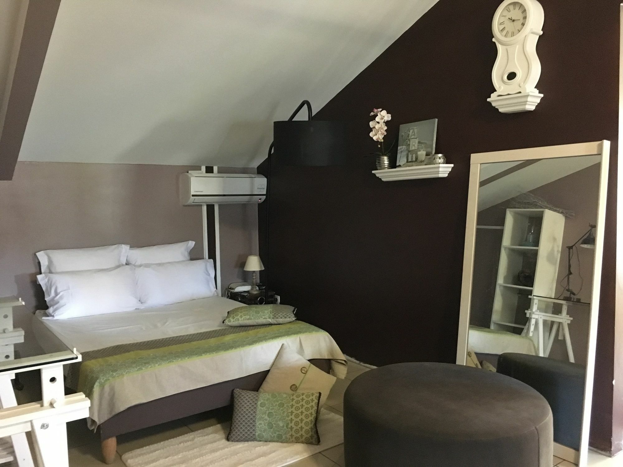 House With 5 Rooms In Etang Sale, With Wonderful Mountain View, Enclos Zewnętrze zdjęcie