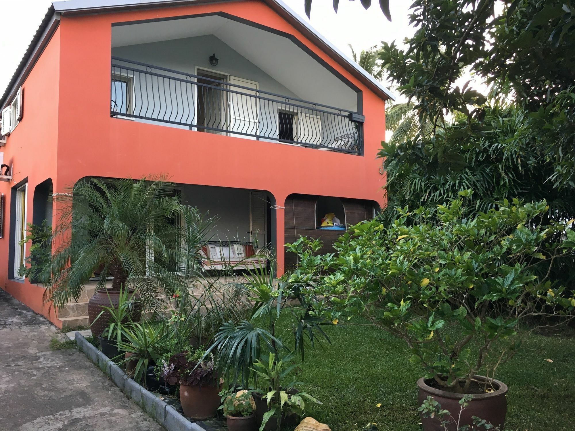 House With 5 Rooms In Etang Sale, With Wonderful Mountain View, Enclos Zewnętrze zdjęcie